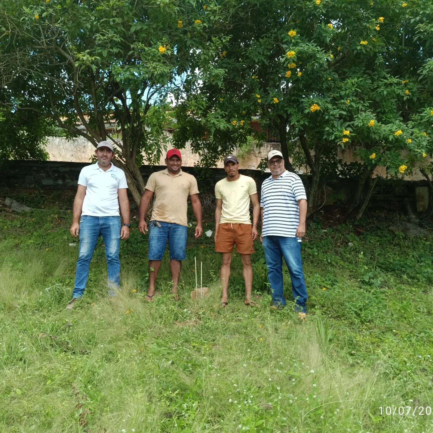 Jovens agricultores na feira