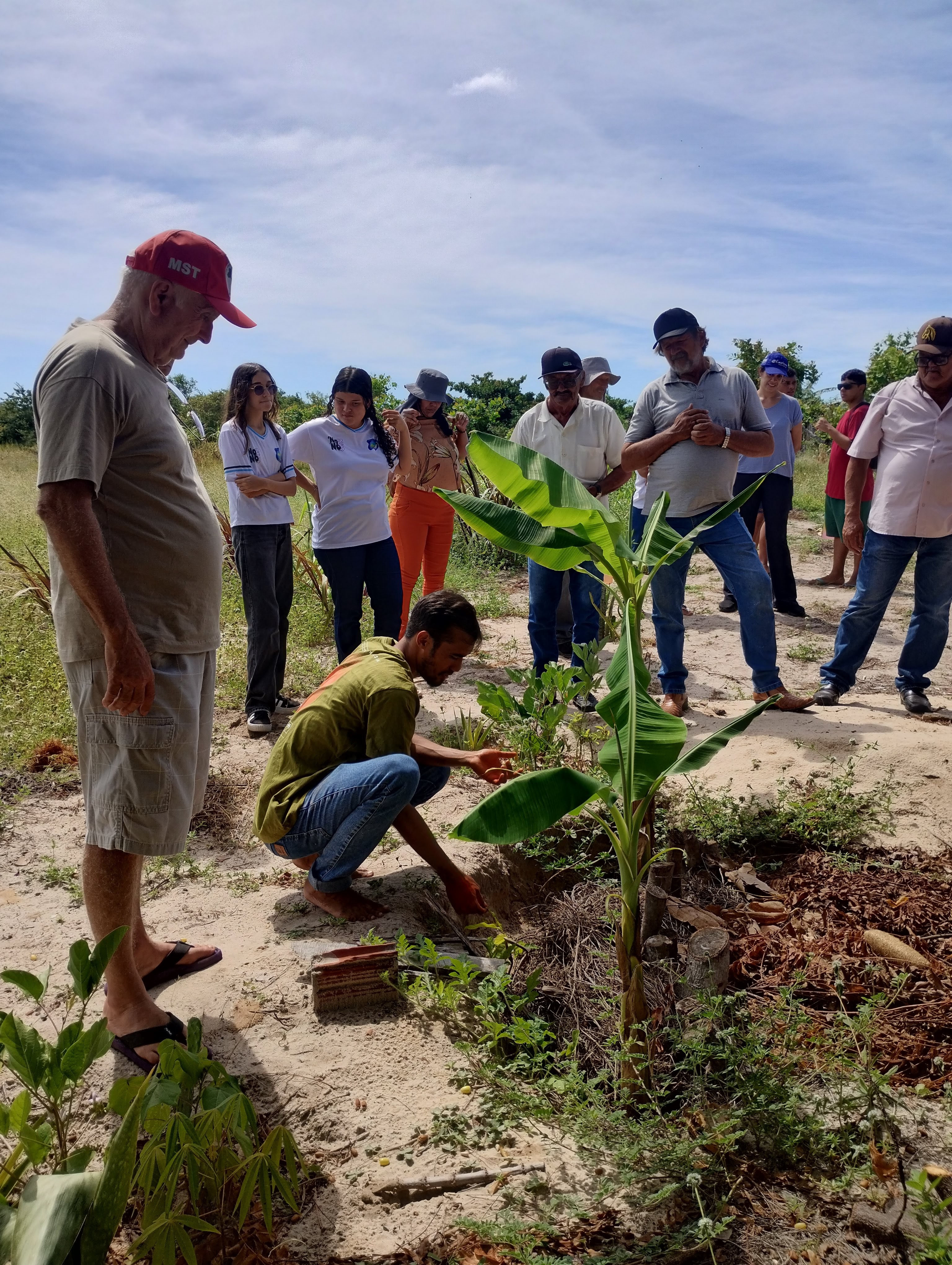 Jovens agricultores na feira